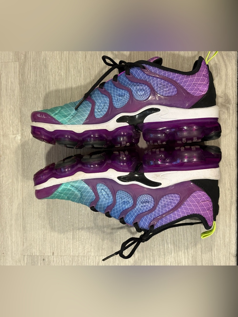 Women’s Nike VaporMax Plus Hyper Violet Size 8.5 Running Shoes